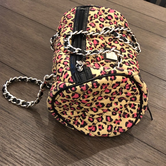Betseyville Leopard Quilted Duffle Purse - Picture 3 of 4
